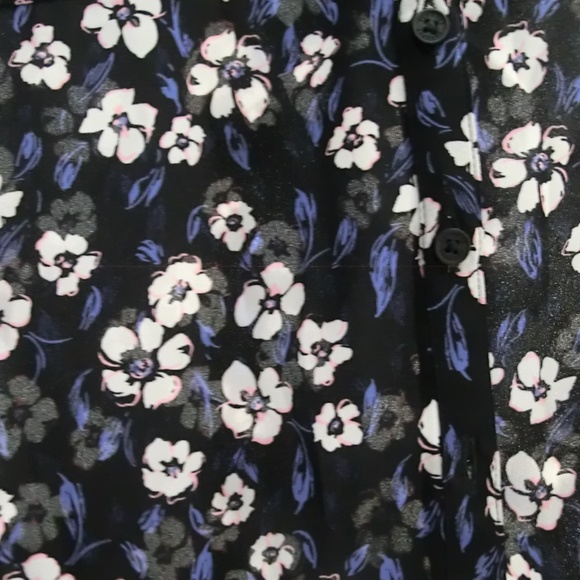 Floral button down shirt - Picture 2 of 4